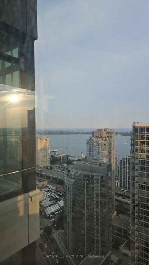 Photo 20 at 4210 - 1 Concord Cityplace Way, Waterfront Communities C1, Toronto