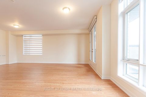 Photo 15 at 42 Dandara Gate, Steeles West Industrial, Vaughan