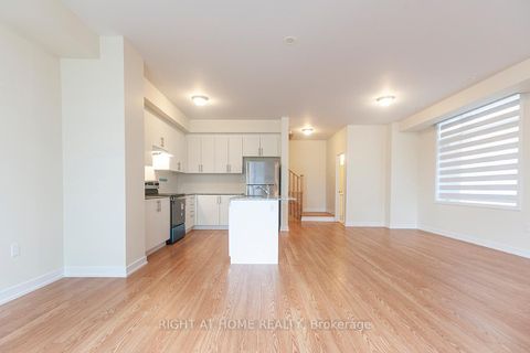 Photo 16 at 42 Dandara Gate, Steeles West Industrial, Vaughan