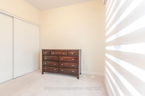 Photo 25 at 42 Dandara Gate, Steeles West Industrial, Vaughan