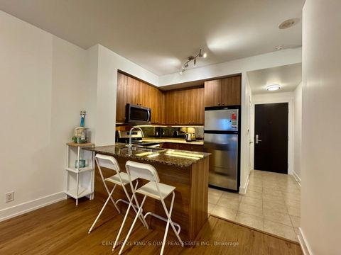 Photo 5 at 903 - 50 Absolute Avenue, City Centre, Mississauga