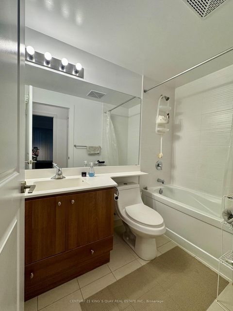 Photo 6 at 903 - 50 Absolute Avenue, City Centre, Mississauga