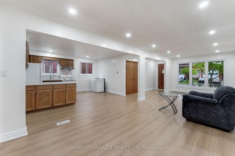 Photo 9 at 4 Greendowns Drive, Scarborough Village, Toronto