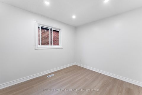 Photo 23 at 4 Greendowns Drive, Scarborough Village, Toronto