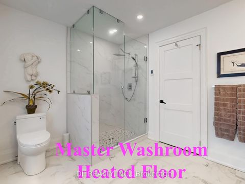 Photo 13 at 11 Hedge Road, Sutton & Jackson's Point, Georgina