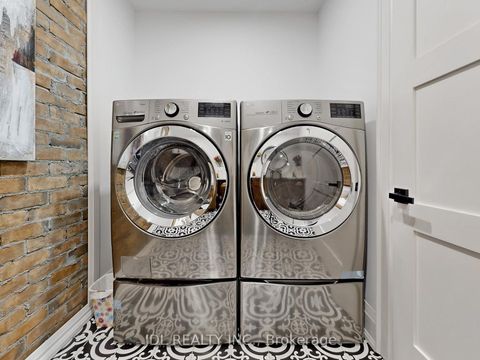 Photo 15 at 11 Hedge Road, Sutton & Jackson's Point, Georgina