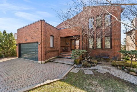 Photo 3 at 73 Garnier Court, Steeles, Toronto