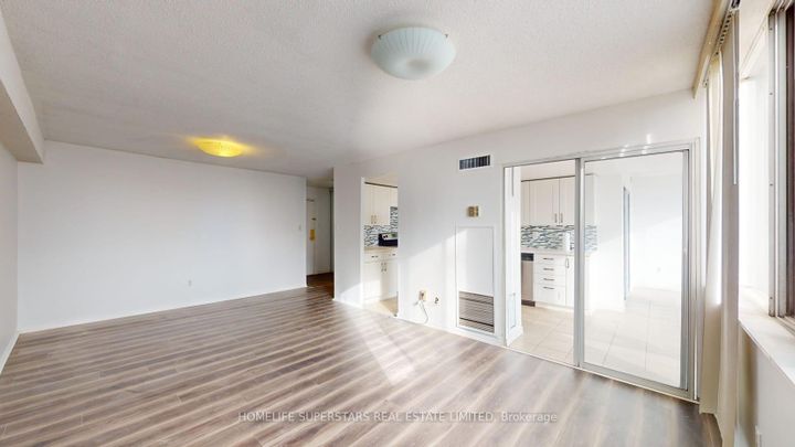 Photo 9 at 1204 - 10 Markbrook Lane, Jamestown, Toronto