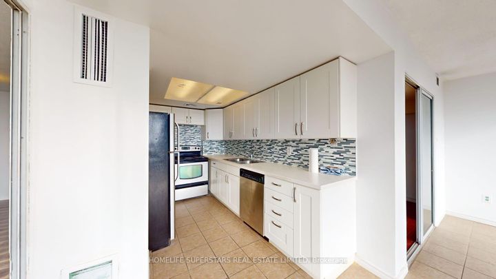 Photo 15 at 1204 - 10 Markbrook Lane, Jamestown, Toronto