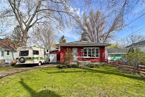 Photo 0 at 26 Douglas Road, Oak Ridges Lake Wilcox, Richmond Hill