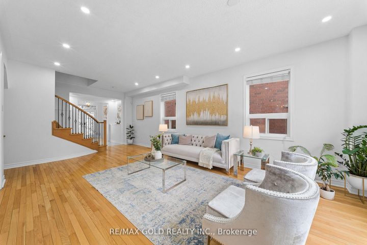 Photo 7 at 36 Ocean Ridge Drive E, Wellington, Brampton