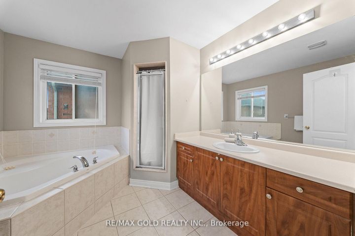 Photo 23 at 36 Ocean Ridge Drive E, Wellington, Brampton