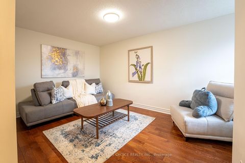 Photo 6 at 15 Kilbarry Court, South Richvale, Richmond Hill