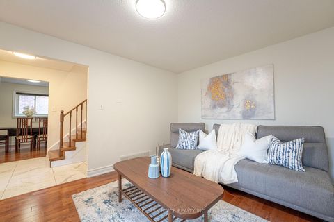 Photo 8 at 15 Kilbarry Court, South Richvale, Richmond Hill