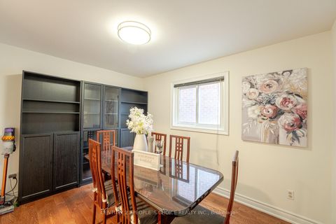 Photo 10 at 15 Kilbarry Court, South Richvale, Richmond Hill