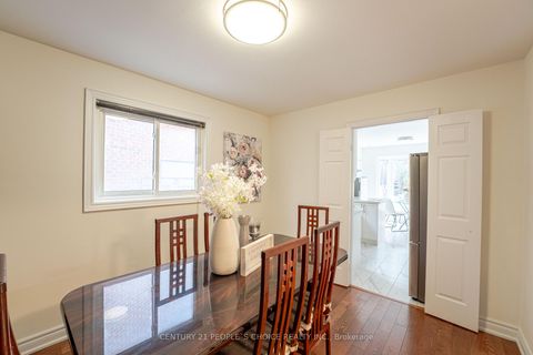 Photo 11 at 15 Kilbarry Court, South Richvale, Richmond Hill