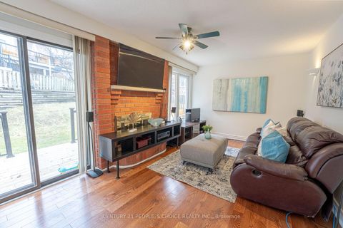 Photo 14 at 15 Kilbarry Court, South Richvale, Richmond Hill