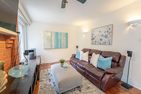 Photo 15 at 15 Kilbarry Court, South Richvale, Richmond Hill