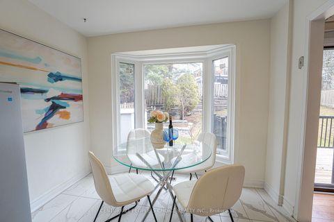 Photo 18 at 15 Kilbarry Court, South Richvale, Richmond Hill