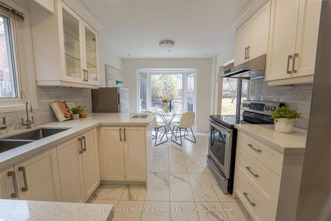 Photo 20 at 15 Kilbarry Court, South Richvale, Richmond Hill
