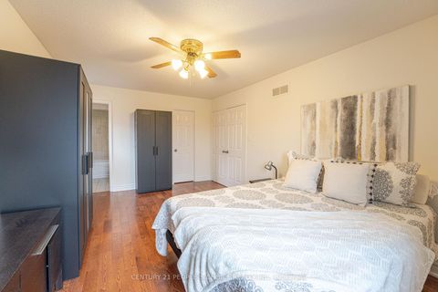 Photo 29 at 15 Kilbarry Court, South Richvale, Richmond Hill