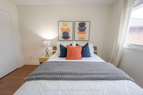 Photo 33 at 15 Kilbarry Court, South Richvale, Richmond Hill