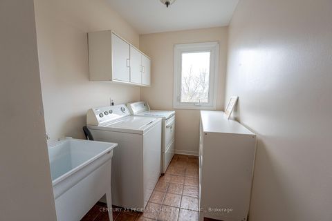 Photo 39 at 15 Kilbarry Court, South Richvale, Richmond Hill