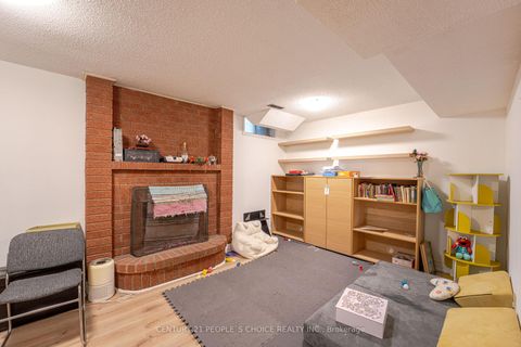 Photo 43 at 15 Kilbarry Court, South Richvale, Richmond Hill