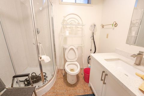 Photo 44 at 15 Kilbarry Court, South Richvale, Richmond Hill