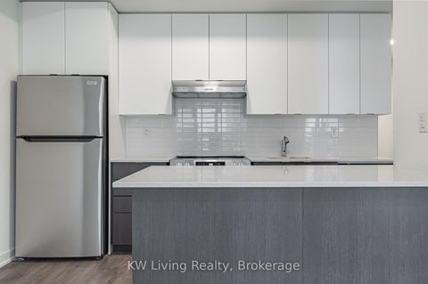 Photo 10 at 210 - 145 Canon Jackson Drive, Greenbrook, Toronto