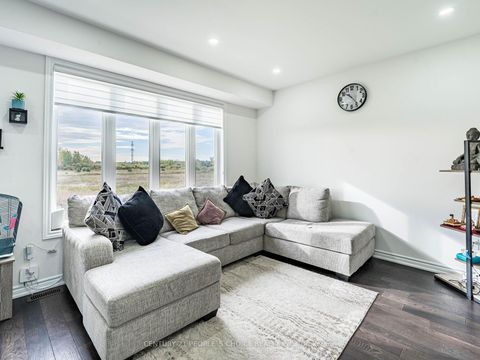 Photo 7 at 257 Duncan Street, Stayner, Clearview