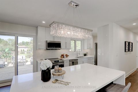 Photo 24 at 98 Belfry Drive, Leslie Valley, Newmarket