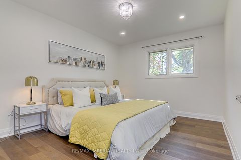 Photo 26 at 98 Belfry Drive, Leslie Valley, Newmarket