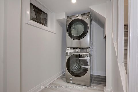 Photo 36 at 98 Belfry Drive, Leslie Valley, Newmarket