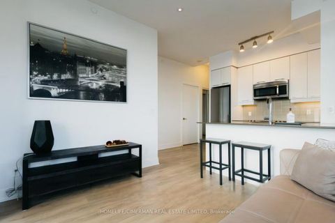 Photo 3 at 234 - 9471 Yonge Street, Observatory, Richmond Hill