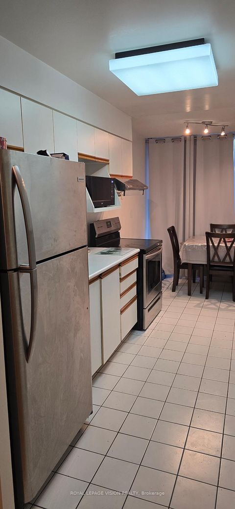 Photo 18 at 106 - 3231 Eglinton Avenue E, Scarborough Village, Toronto