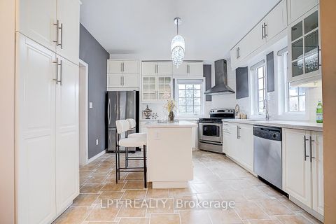 Photo 6 at 774 Churchill Lane, Historic Lakeshore Communities, Georgina