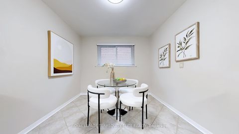Photo 20 at 27 Doverwood Court, Newtonbrook East, Toronto