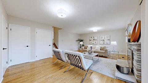 Photo 26 at 27 Doverwood Court, Newtonbrook East, Toronto