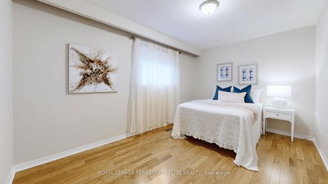 Photo 29 at 27 Doverwood Court, Newtonbrook East, Toronto