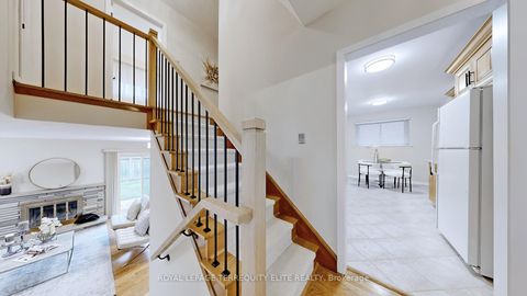 Photo 33 at 27 Doverwood Court, Newtonbrook East, Toronto