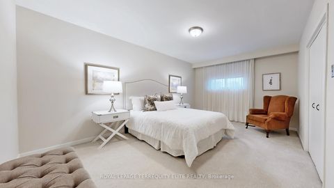 Photo 34 at 27 Doverwood Court, Newtonbrook East, Toronto