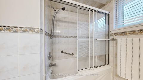 Photo 42 at 27 Doverwood Court, Newtonbrook East, Toronto