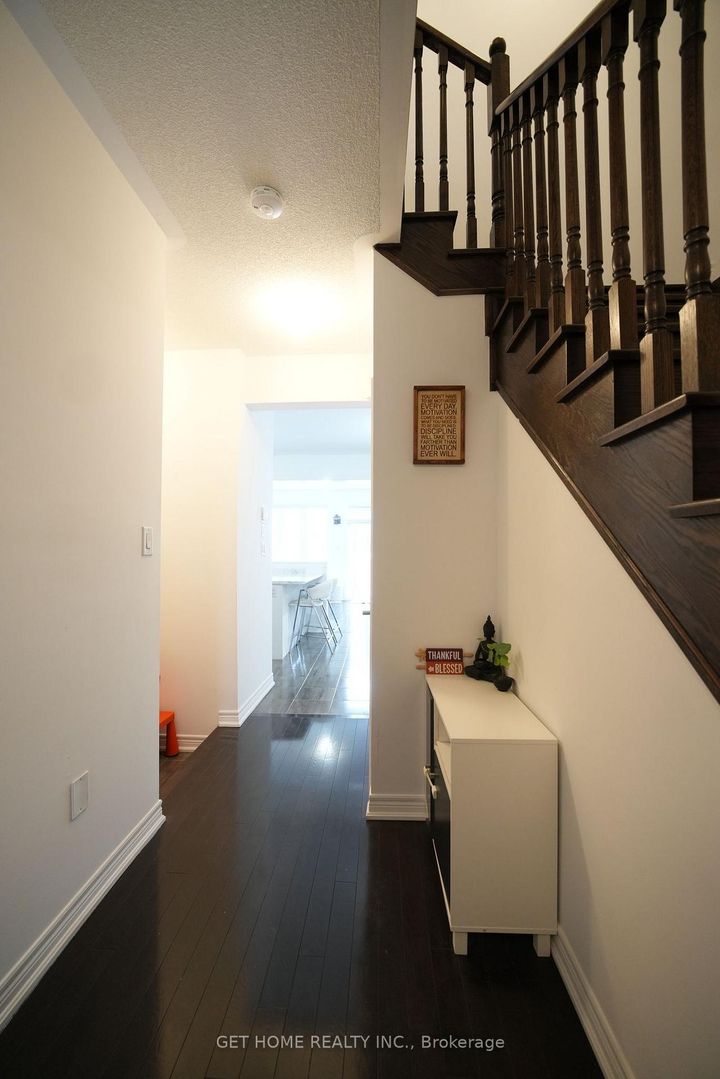 Photo 2 at 29 Goulston Street, Northwest Brampton, Brampton