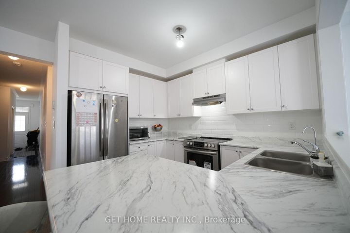 Photo 7 at 29 Goulston Street, Northwest Brampton, Brampton