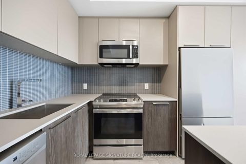Photo 3 at 604 - 20 Brin Drive, Humber Valley, Toronto