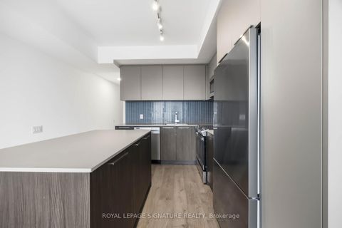 Photo 4 at 604 - 20 Brin Drive, Humber Valley, Toronto