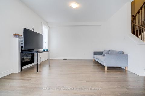 Photo 9 at 57 Faimira Avenue, Keswick South, Georgina