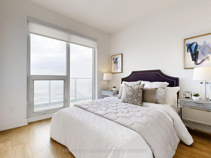 Photo 11 at 2011 - 117 Mcmahon Drive, Bayview Village, Toronto