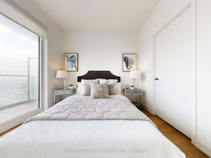 Photo 12 at 2011 - 117 Mcmahon Drive, Bayview Village, Toronto